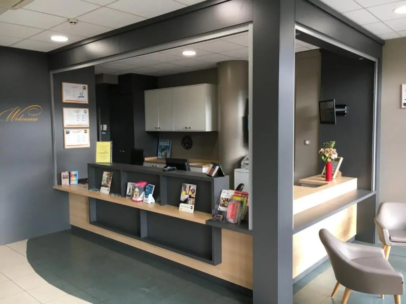 B&B HOTEL Villeneuve-Loubet Village