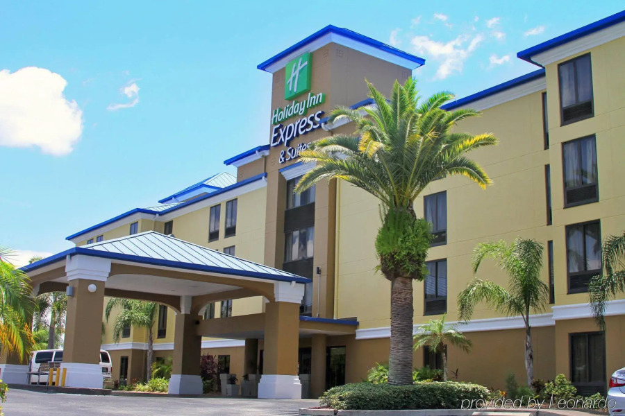 Holiday Inn Express Hotel & Suites Tampa-Rocky Point Island by IHG