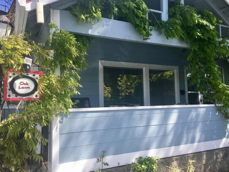 Oak Lawn Cottage ~ 1.5 Blocks to OSF