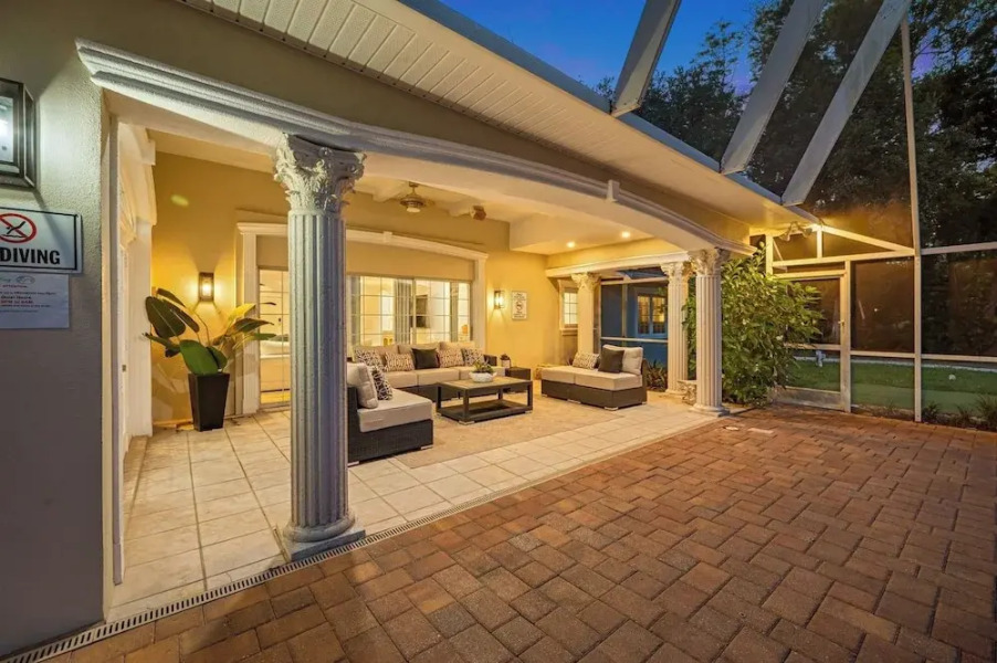 Exquisite Villa With Pool&games- 18 Guests