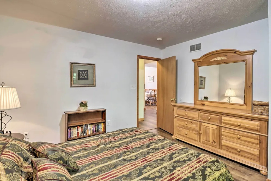 Deck, Hot Tub & Game Room: Lake Harmony Home