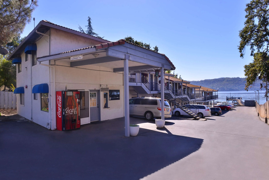 Americas Best Value Inn & Suites Clearlake Wine Country