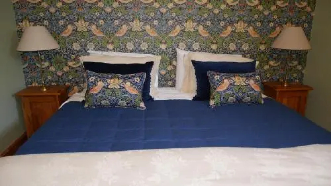 Gemss Bed  Breakfast