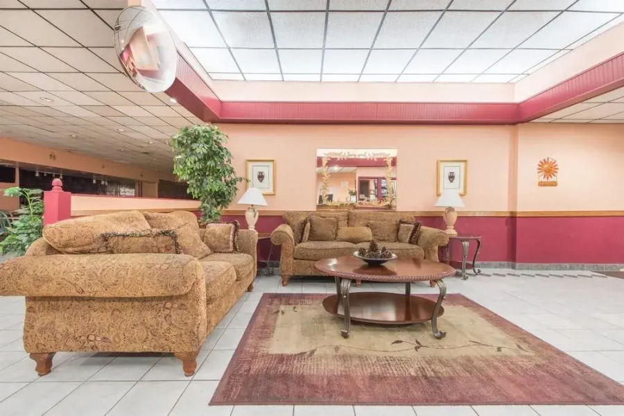 Castle inn & suites by OYO Lawton