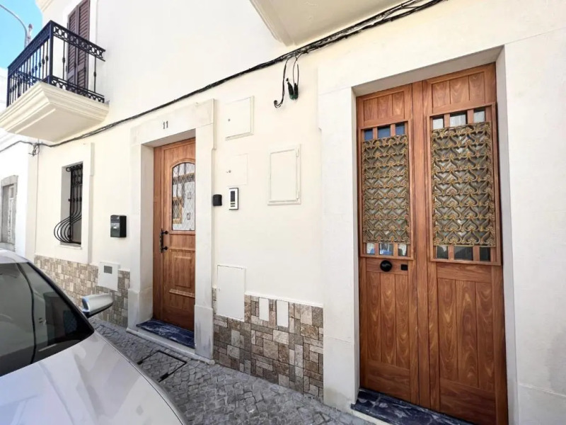 Loulé Central House by Homing