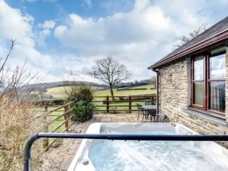 House Y Beudy Leontica