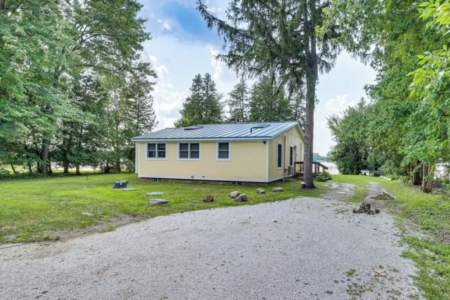 Waterfront North Hero Home w/ Screened Porch