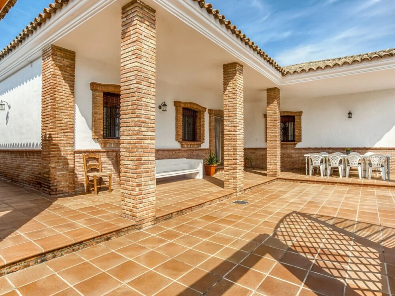 Luxurious Villa in Vejer de la Frontera With Swimming Pool