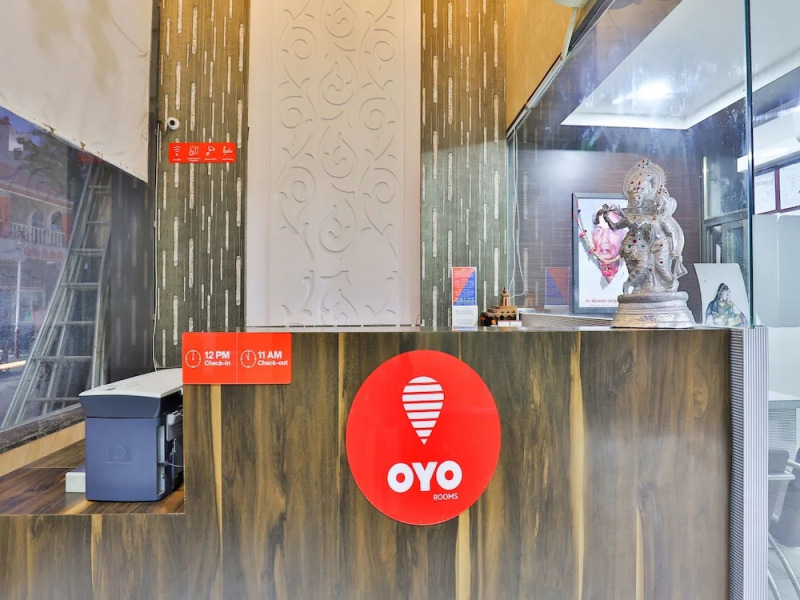 OYO 18586 Hotel Narayan Inn