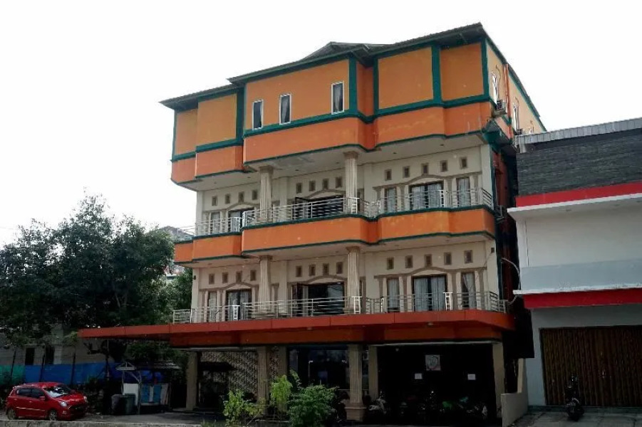 Oyo 629 Grand Vella Hotel