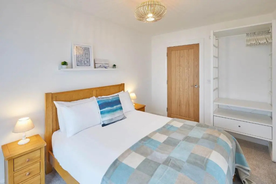 Host Stay 3 Queens Court