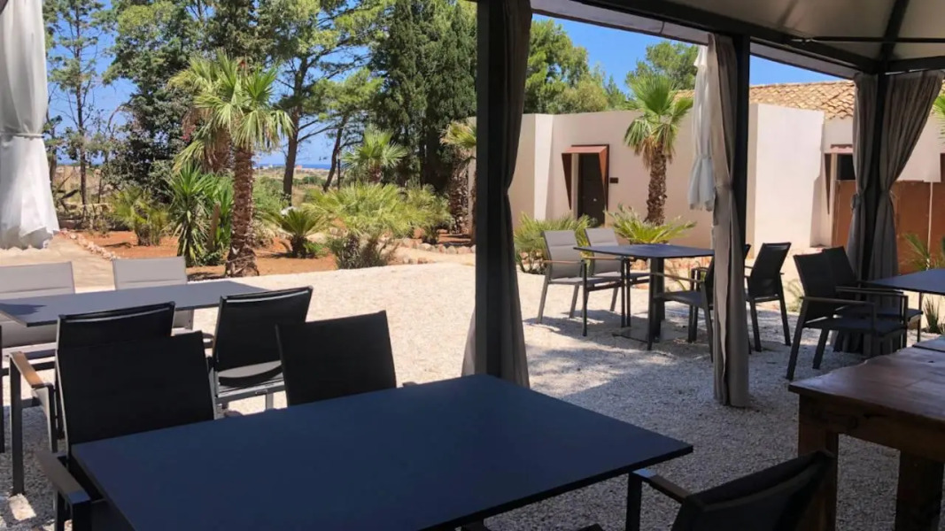 Araja Villa & Suite By Geocharme