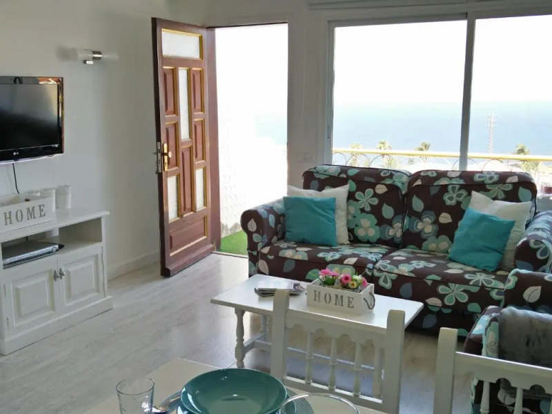 Luminous Studio in quiet area