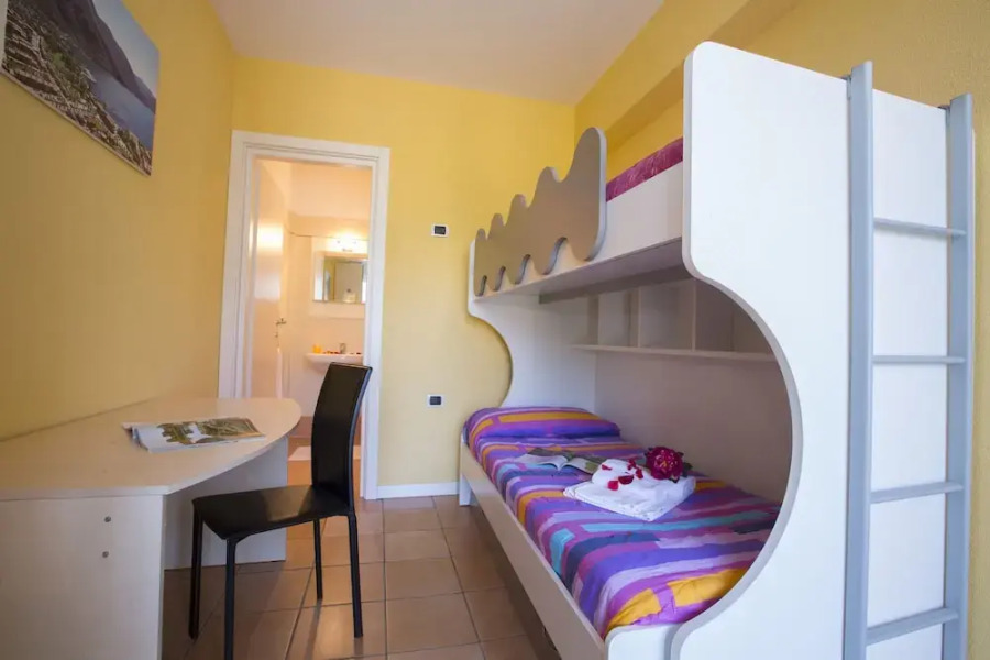 Porto Letizia Fronte Lago