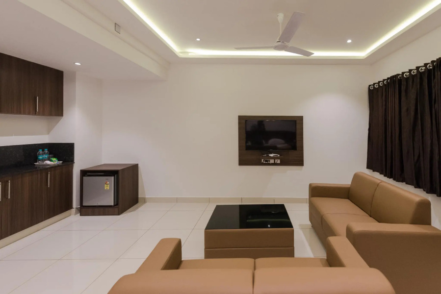 Hotel Karuna Residency