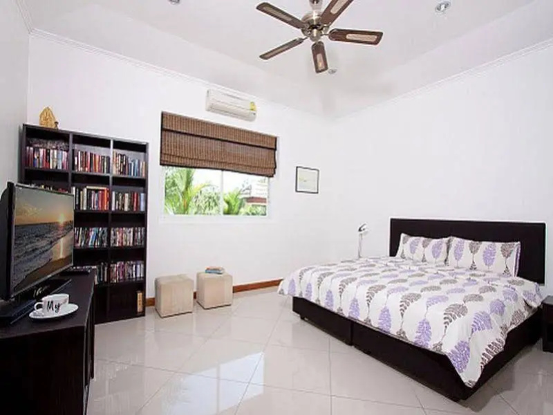 Villa Aromdee A