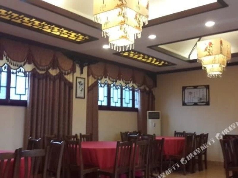 Yibin Lizhuang Old Town Kuixingge Hotel