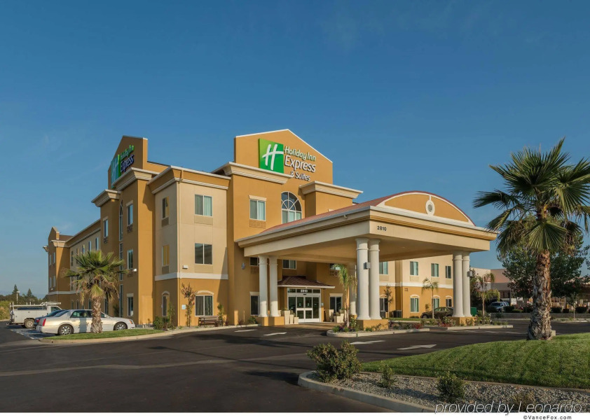 Holiday Inn Express & Suites / Red Bluff - South Redding Area