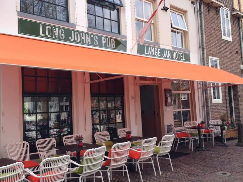 Long John’s Hotel