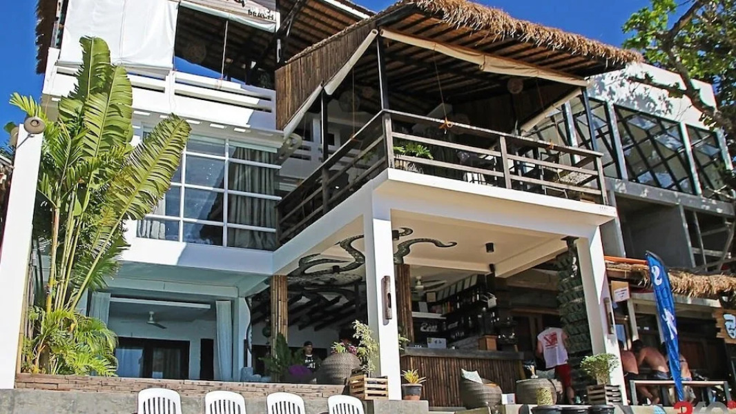 Pukka Beach Hotel