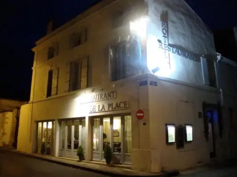Hôtel Restaurant de la Place