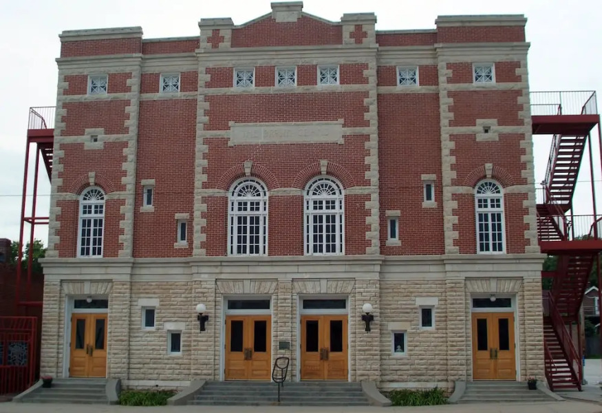 Holiday Inn Express Hotel & Suites Concordia US81