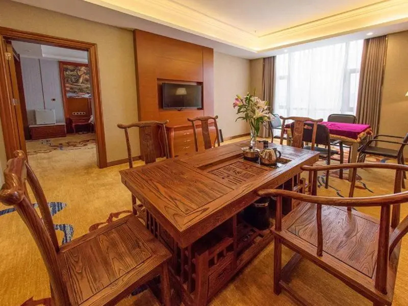 Vienna International Hotel (Du'an Station)