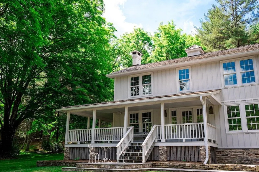 The Inn at Little Pond Farm