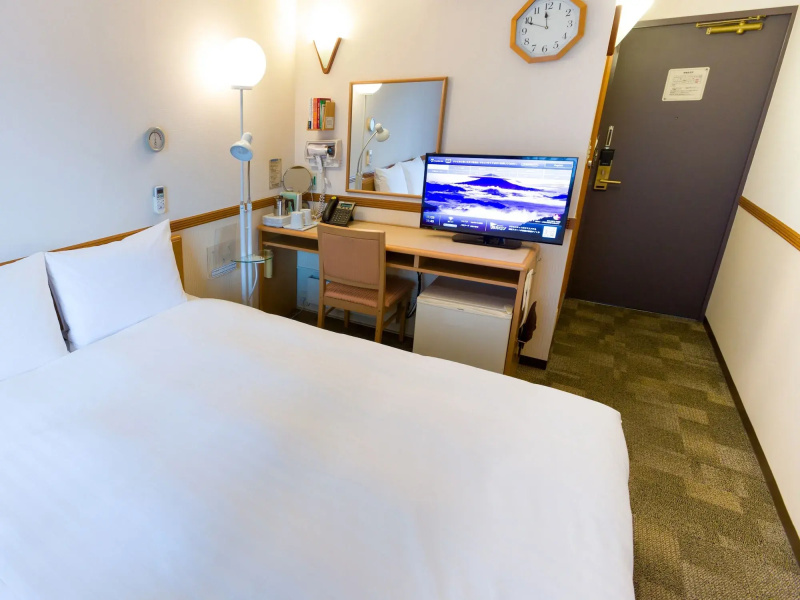 Toyoko Inn Kenkyu-gakuen Ekimae