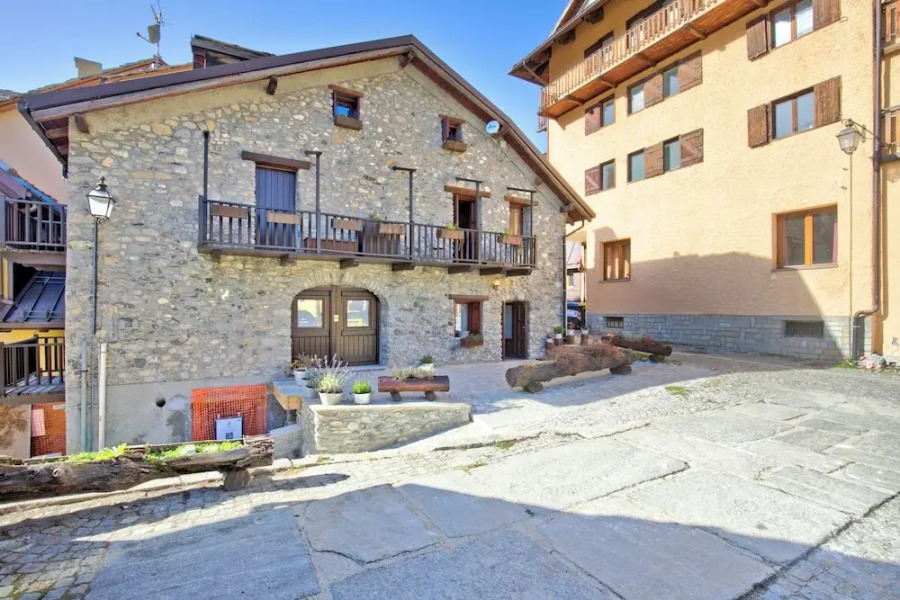 La Baita 1800 Ski In Ski Out