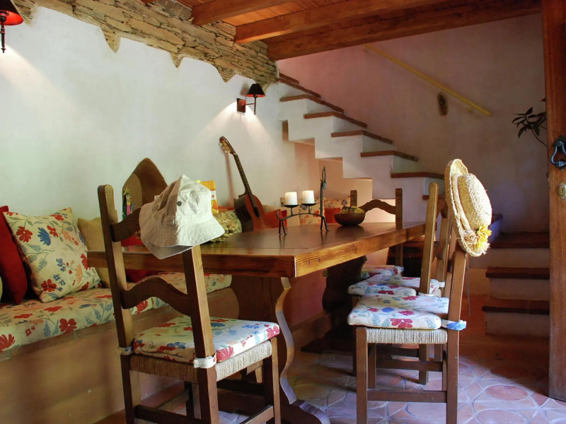 Quiet Cottage in Estate Casas da Cerca near Troviscais