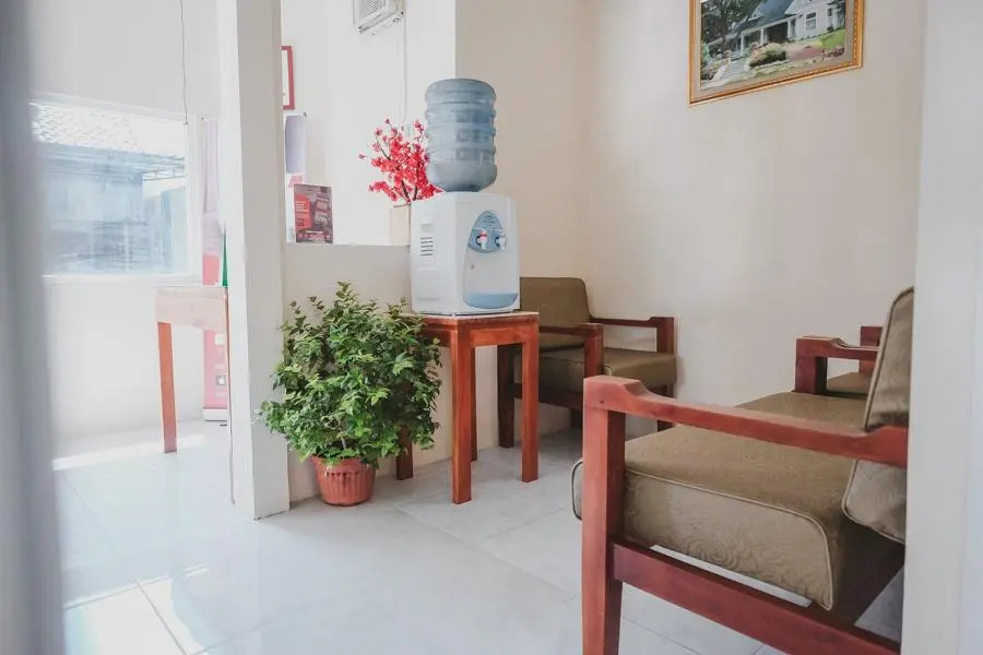 RedDoorz near Ambarukmo Yogyakarta