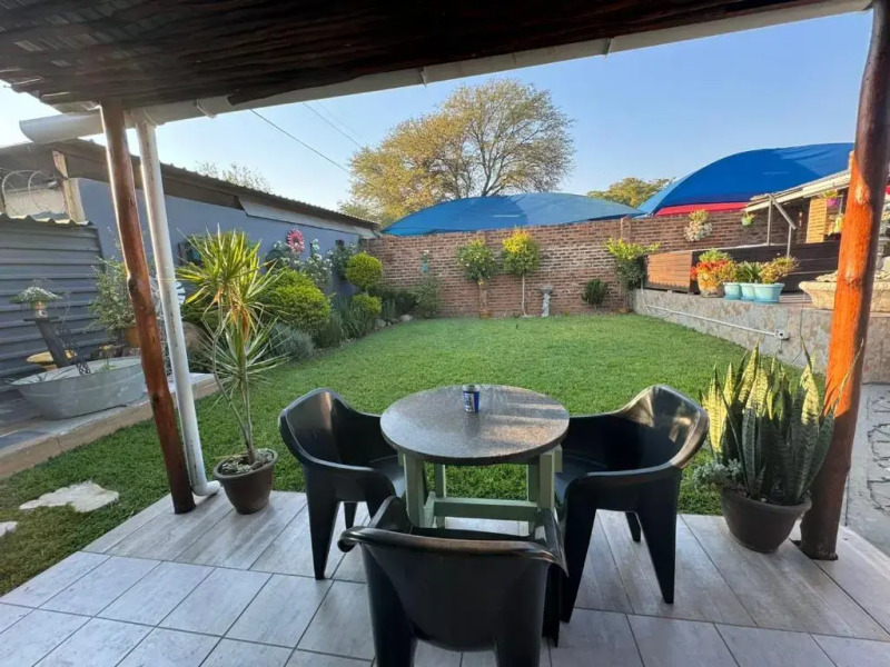 Paul & Mollie's Guest House