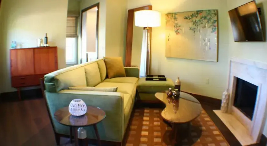 JUSTIN Vineyards & Winery