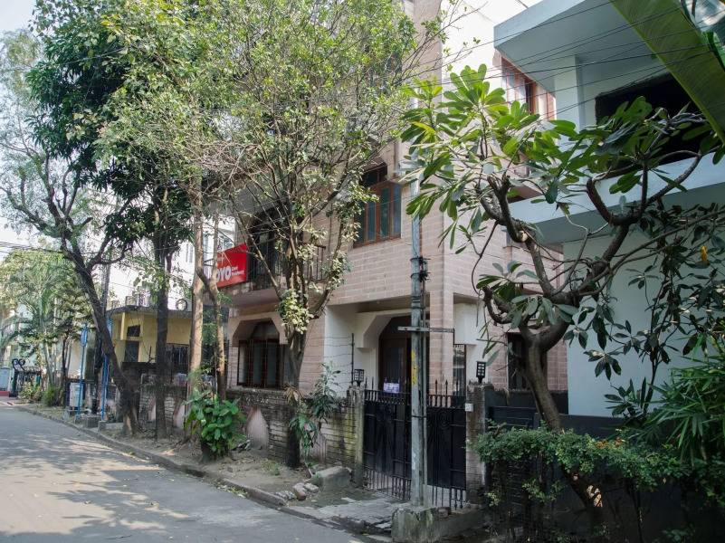 OYO 8129 Coral Residency City Center