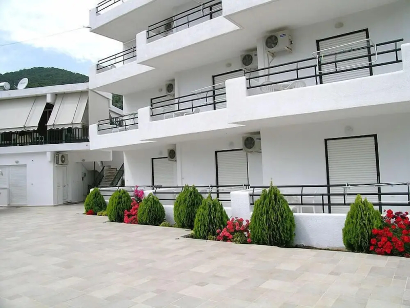 Magda's Kamares