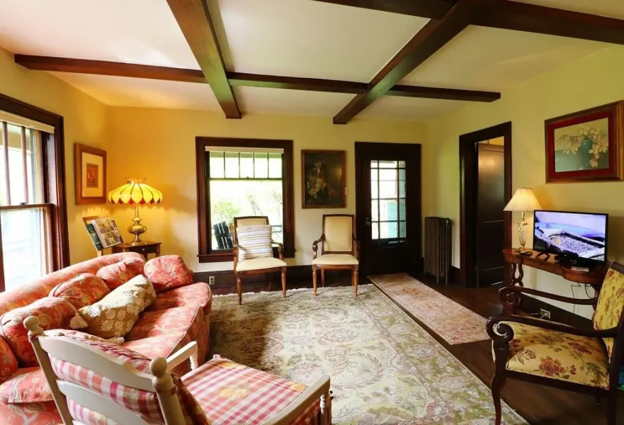 Bagatelle 3 Bedroom Home by Redawning