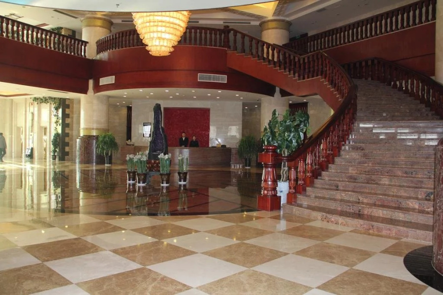 Qinghua Business Hotel