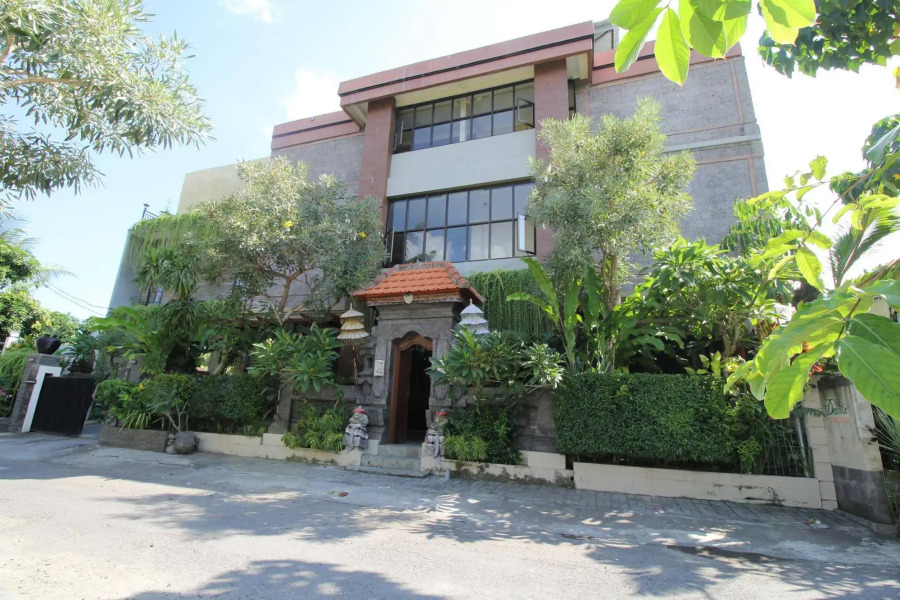 Airy Gianyar Hasanuddin Gang Dugul Sari Bali