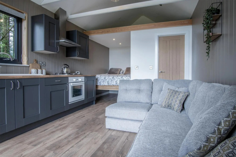 Cabin In The Woods - 1 Bed - Kilgetty