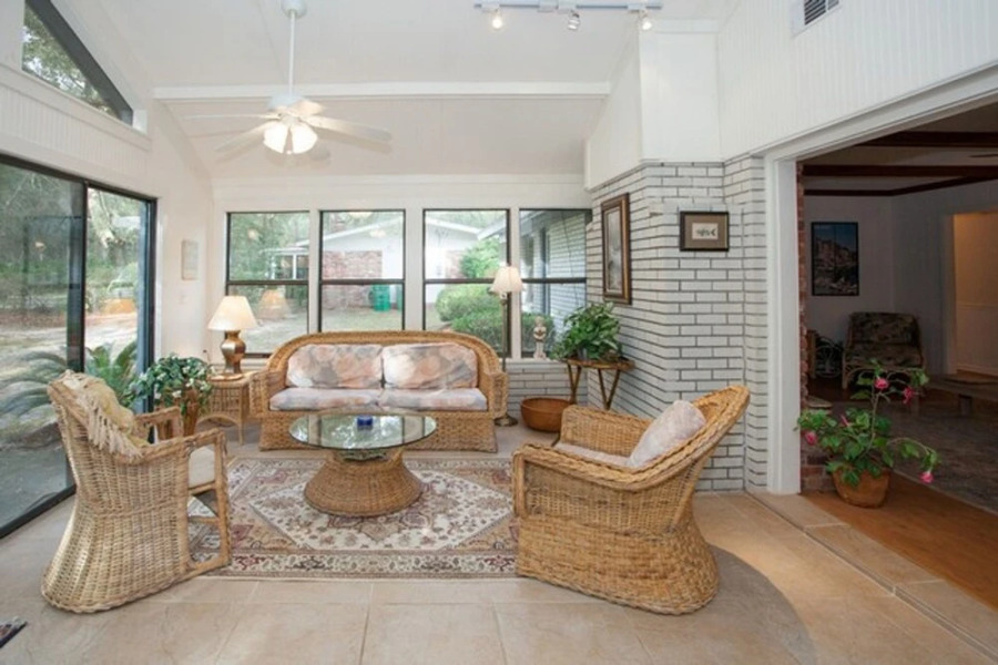 Hollybourne II by Jekyll Realty