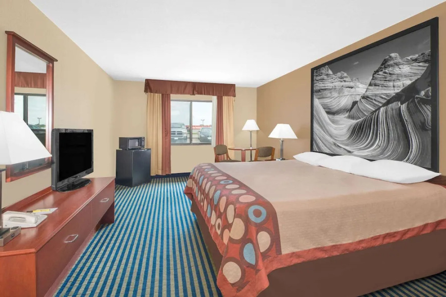 Super 8 Marshalltown IA