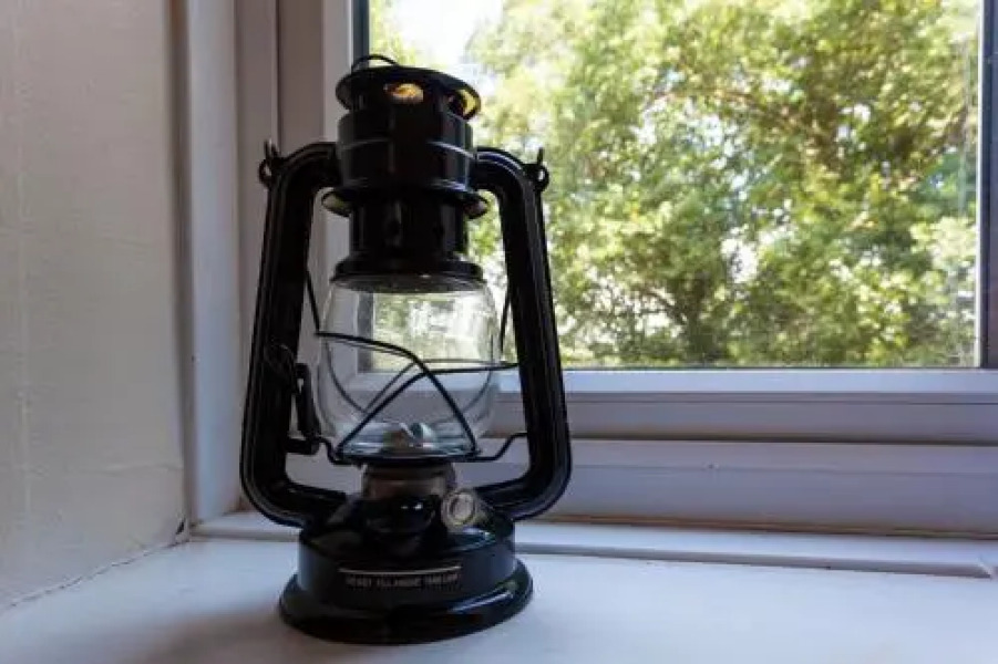 West Chiltington Village, 2 bedrooms & parking