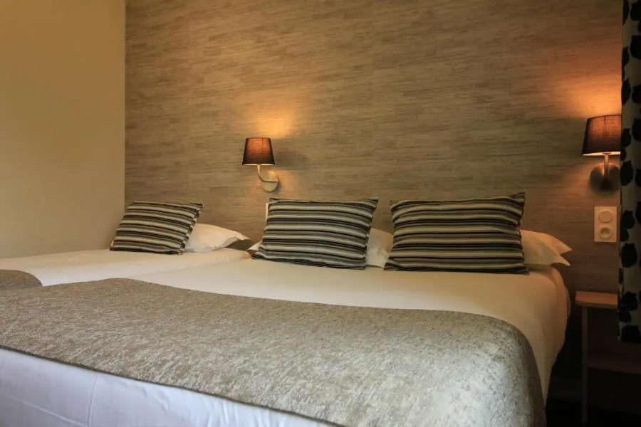 Logis Hôtel Lodge la Valette