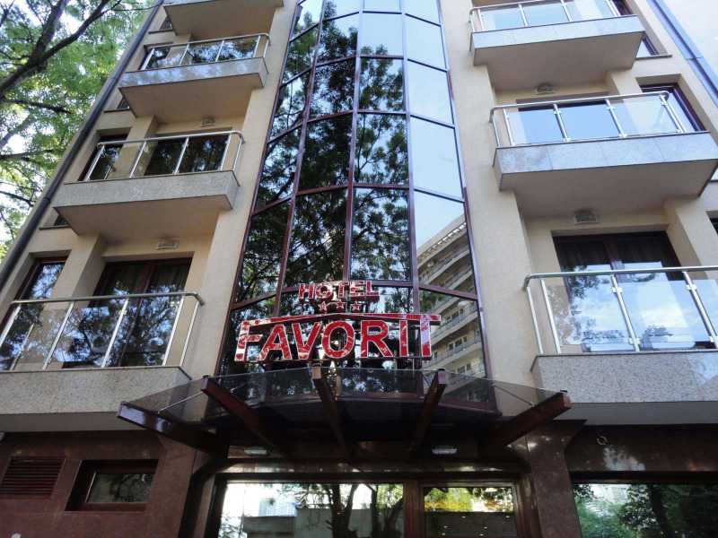 Hotel Favorit