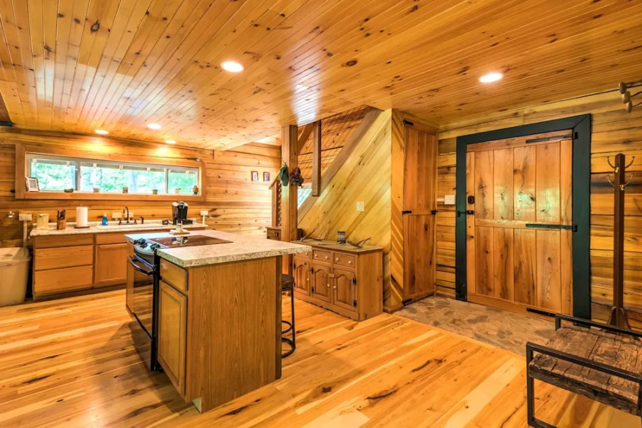 Lyndhurst Cabin on Farm w/ Pond & Stocked Stream!