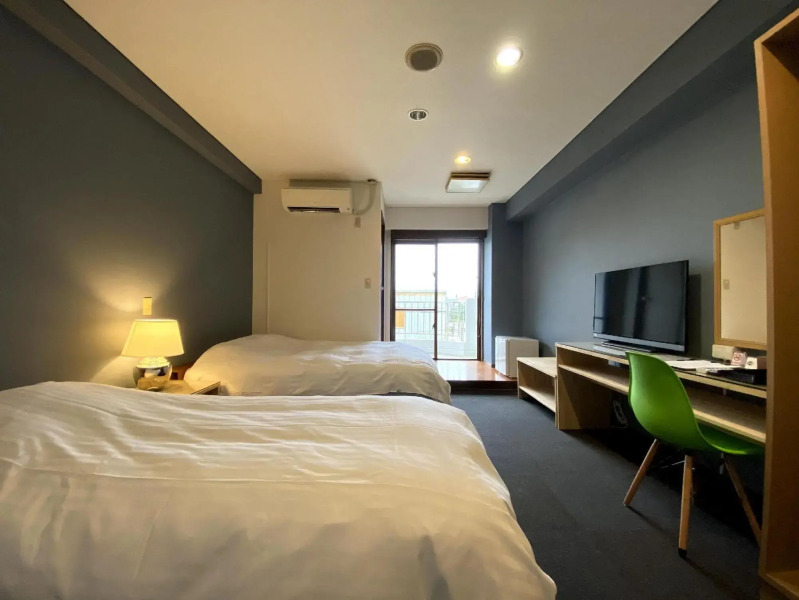 Shirahama Island Resort