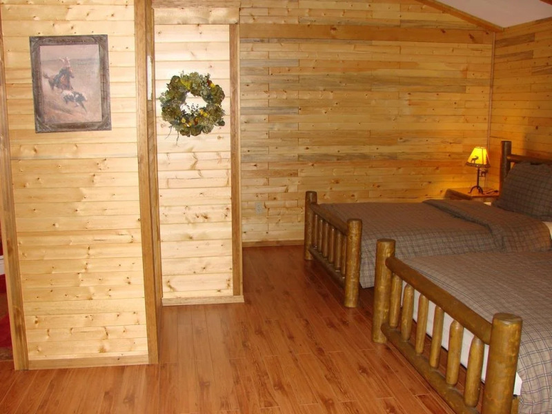 Big Creek Lodge - Working Guest Ranch