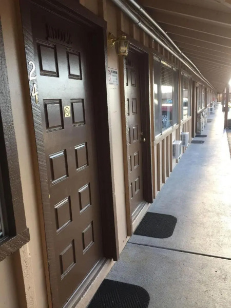 Holiday Lodge Grass Valley