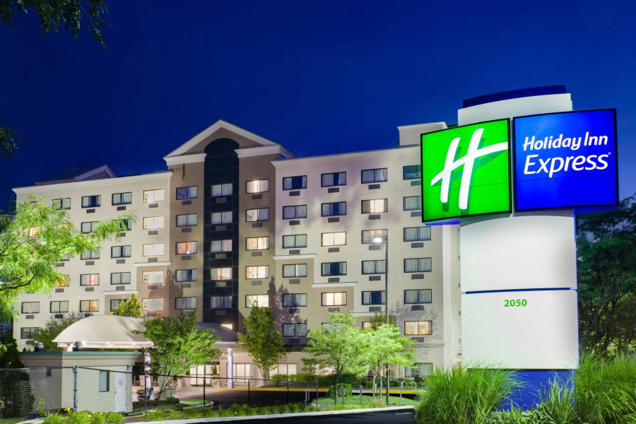 Holiday Inn Express Hauppauge-Long Island